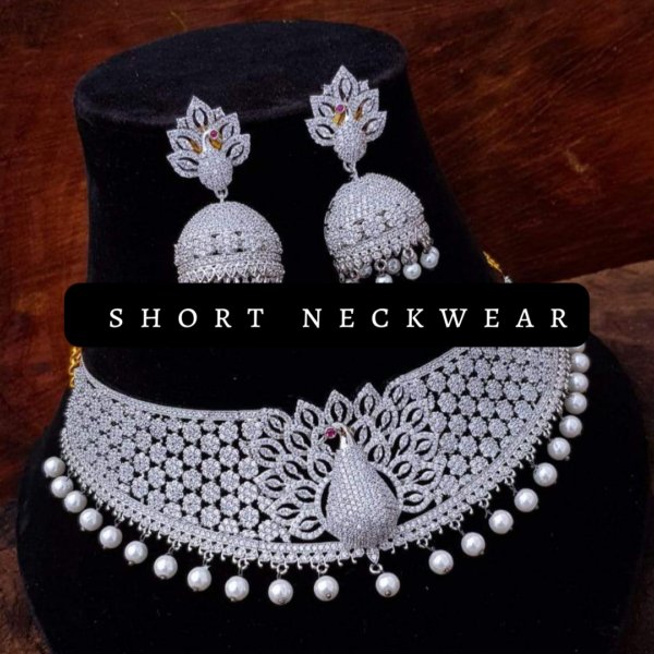AD short necklace